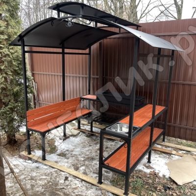Беседка 2x2 с мангалом 100х35х17, с лавочкой и мойкой